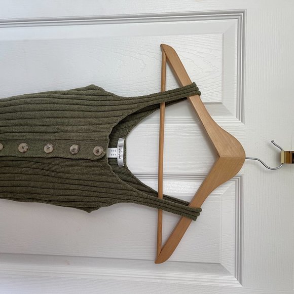 Army Green Crochet Crop Top w Buttons - Picture 2 of 2